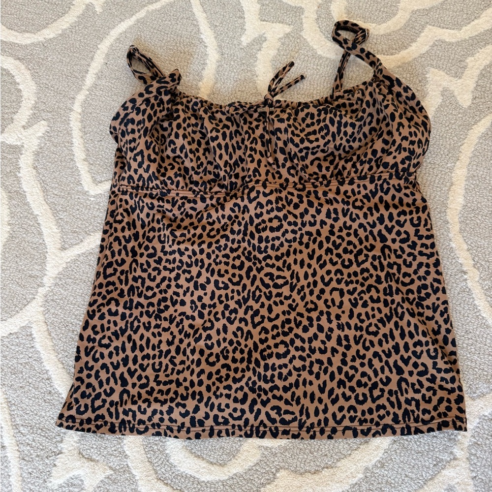 Lands' End Like New Leopard Print tankini. Size 12